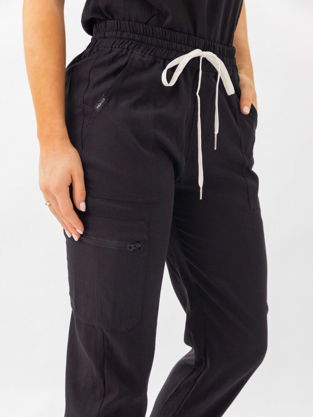 Women's Lyocell Jogger Scrub Pants- Onyx Black | Medlux